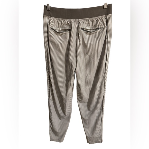 Athleta Brooklyn Textured Ankle Pant Size 6 vertical stripes white gray - Picture 6 of 14